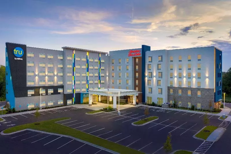 ホテル Hampton Inn & Suites Charlotte Airport Lake Pointe