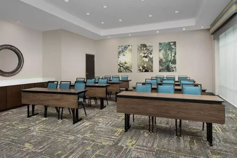 ホテル Hampton Inn & Suites Charlotte Airport Lake Pointe
