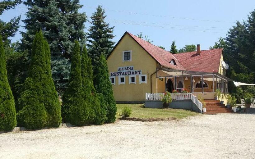 פנסיון Arcadia Guesthouse
