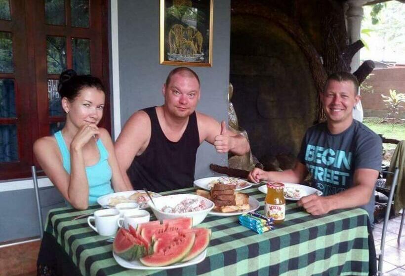 بنسيون Mahagedara Homestay