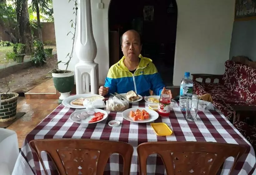 ペンション Mahagedara Homestay
