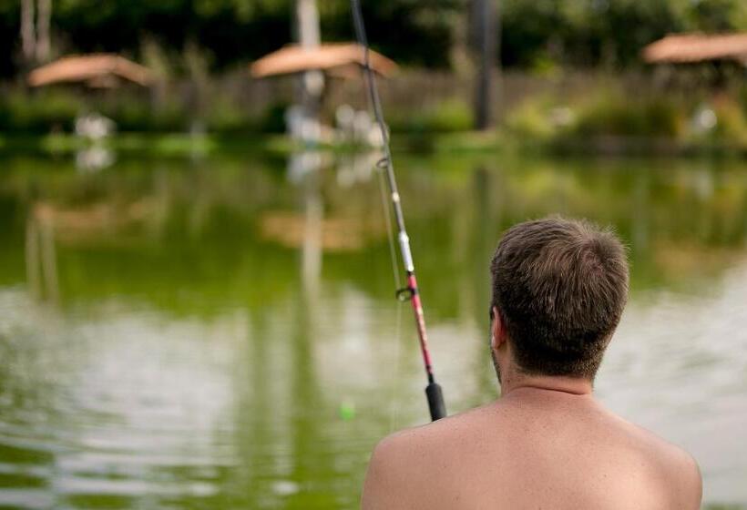 Quatro Estações Pesqueiro E Hotel Fazenda