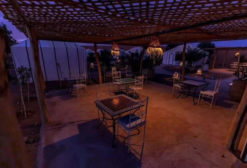 هتل Caravanserai Luxury Desert Camps