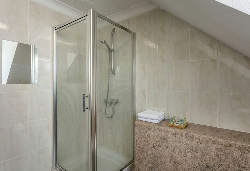 בית מלון כפרי Roydon Marina Village