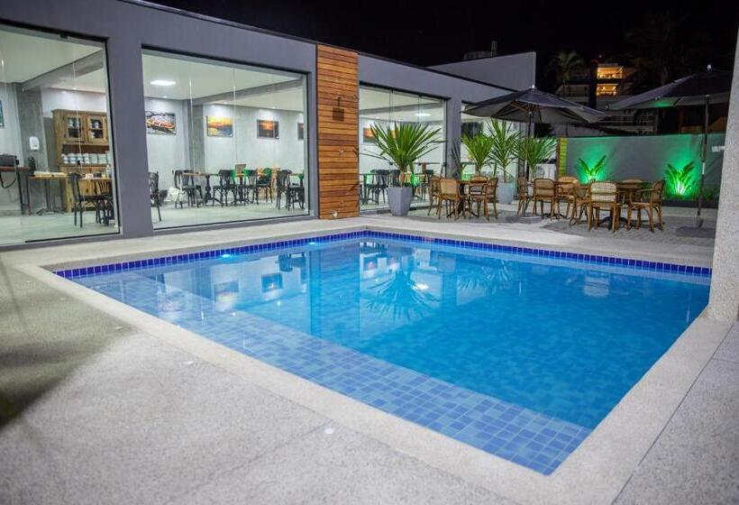 הוסטל Pousada Cadiz   Piscina Climatizada