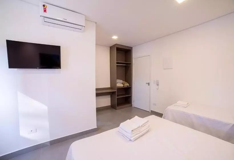 هاستل Pousada Cadiz   Piscina Climatizada