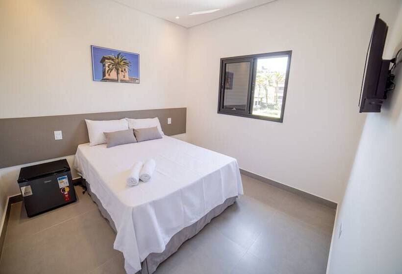 הוסטל Pousada Cadiz   Piscina Climatizada