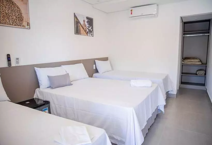 هاستل Pousada Cadiz   Piscina Climatizada