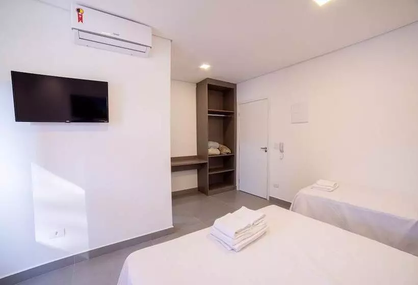 هاستل Pousada Cadiz   Piscina Climatizada