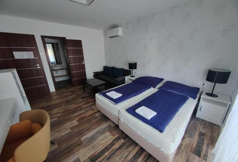 Bed and Breakfast City Panzió