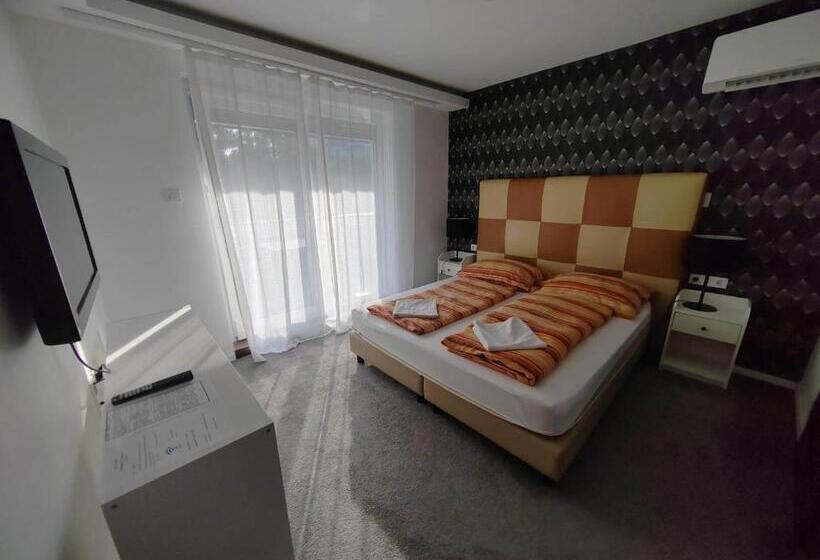 Bed and Breakfast City Panzió