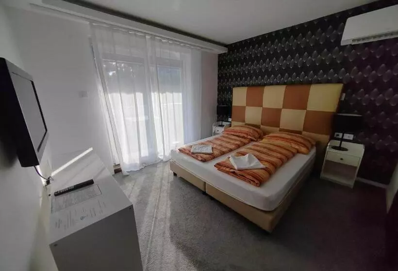 ベッドアンドブレックファースト City Panzió