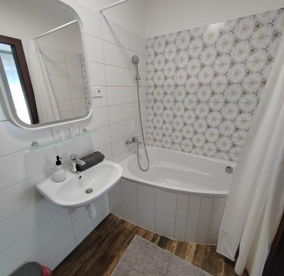 Bed and Breakfast City Panzió