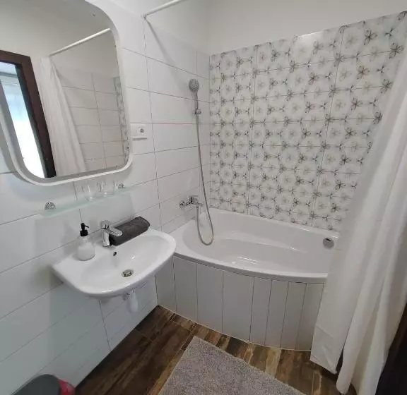 ベッドアンドブレックファースト City Panzió