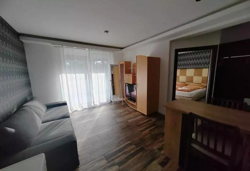 ベッドアンドブレックファースト City Panzió