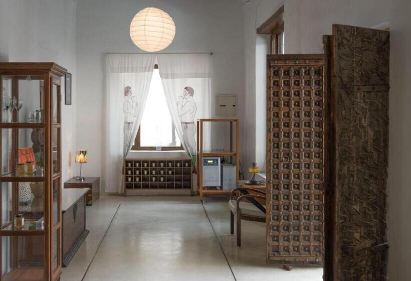 تختخواب و صبحانه La Closerie   Bay Of Bengal