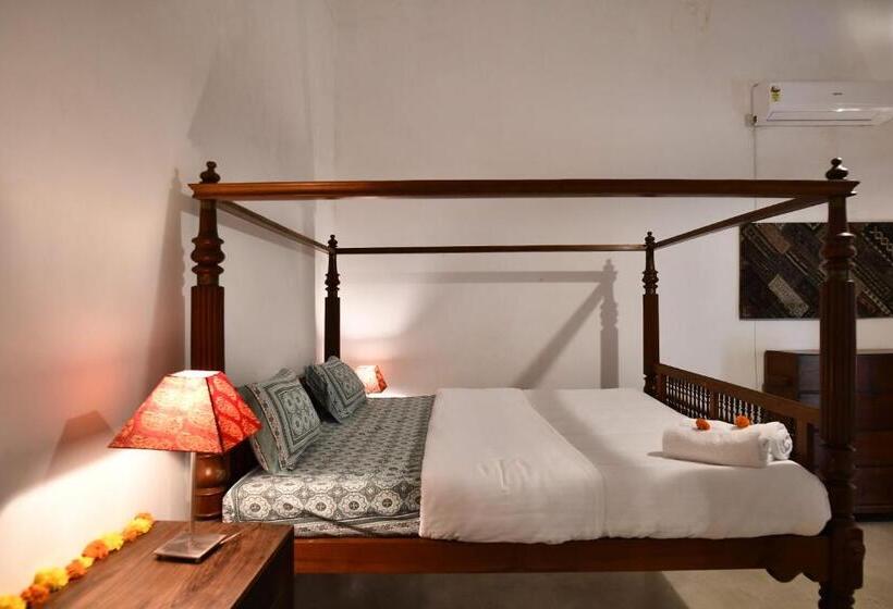 تختخواب و صبحانه La Closerie   Bay Of Bengal