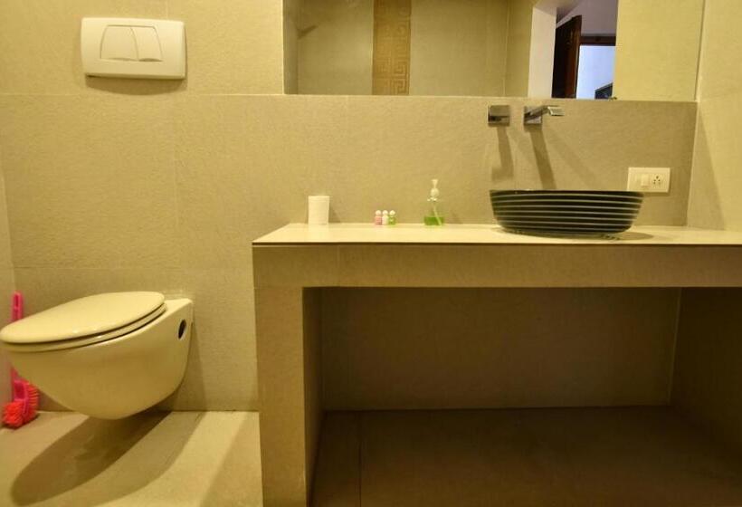 تختخواب و صبحانه La Closerie   Bay Of Bengal