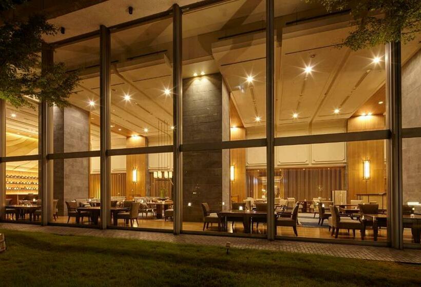 Takanawa Hanakohro   In Grand Prince Hotel Takanawa