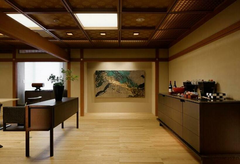 Takanawa Hanakohro   In Grand Prince Hotel Takanawa