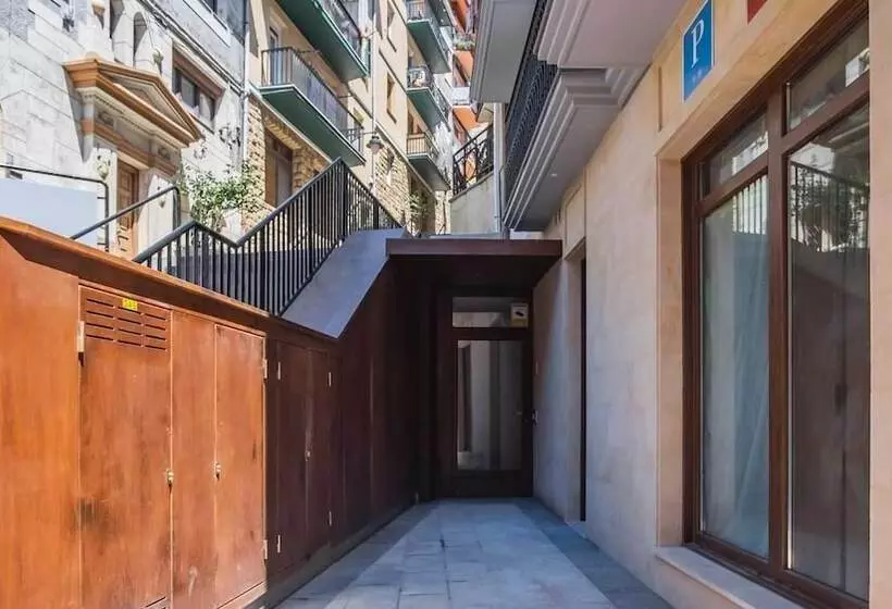 Majatalo Mirotzas And Apartments