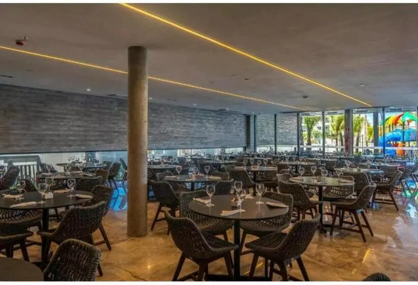 Salinas Premium Resort