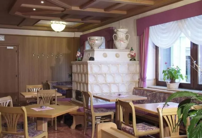 Отель Albergo Eden