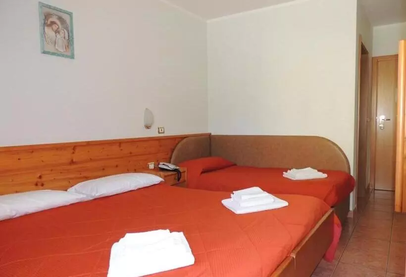 Отель Albergo Eden