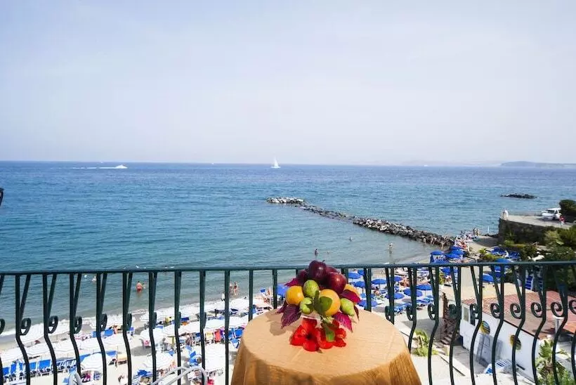 Отель Ambasciatori