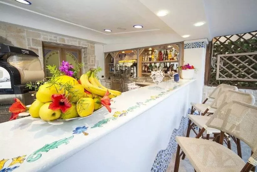 Отель Ambasciatori