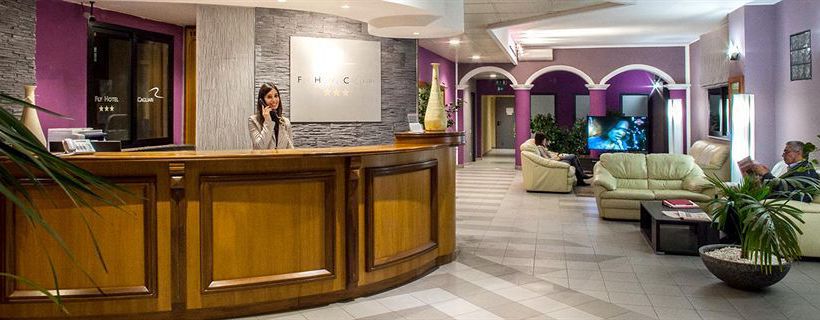 Отель Fly  Cagliari