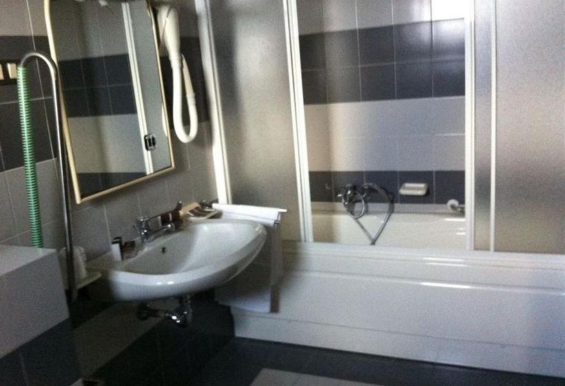 Отель Fly  Cagliari