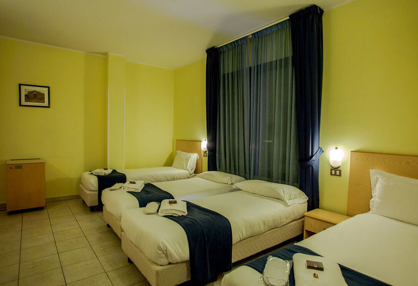 Отель Fly  Cagliari