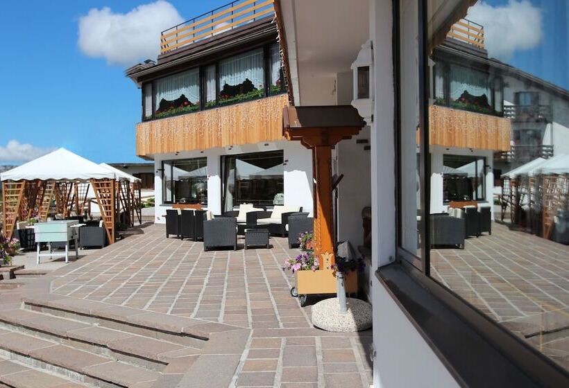 호텔 Arnika Wellness