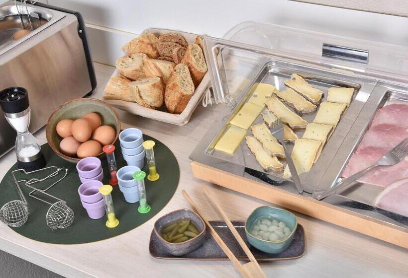 ホテル Contact Hôtel Astréa Nevers Nord Et Son Restaurant La Nouvelle Table