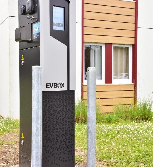 ホテル Contact Hôtel Astréa Nevers Nord Et Son Restaurant La Nouvelle Table