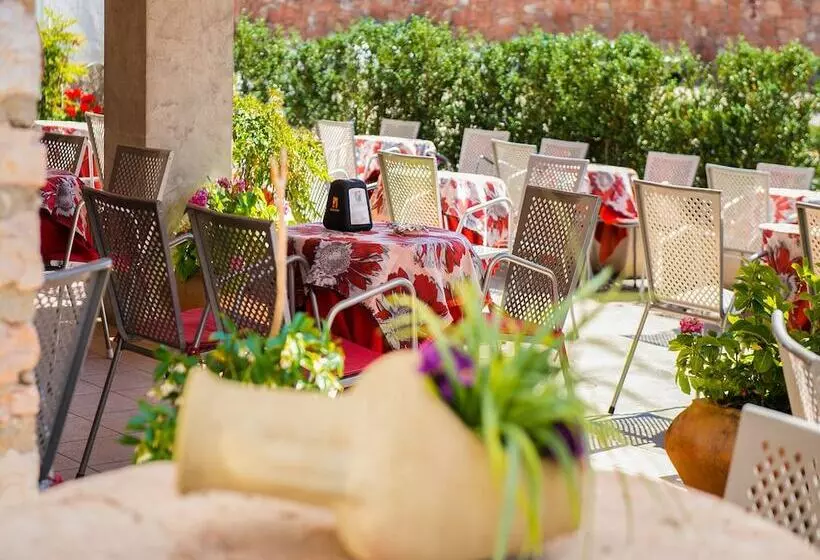 酒店 Albergo Centrale