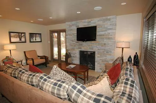 בית מלון כפרי Chateau Roaring Fork