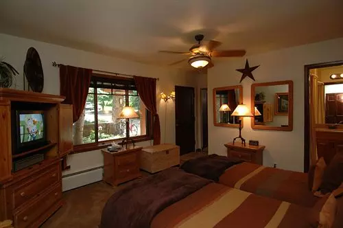 בית מלון כפרי Chateau Roaring Fork