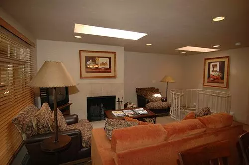 בית מלון כפרי Chateau Roaring Fork