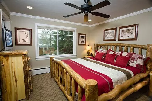 בית מלון כפרי Chateau Roaring Fork