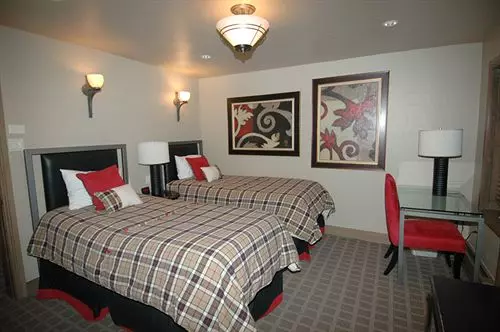 בית מלון כפרי Chateau Roaring Fork