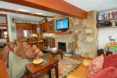 בית מלון כפרי Chateau Roaring Fork