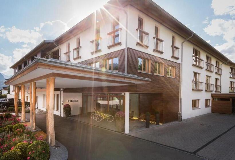 Отель Exquisit