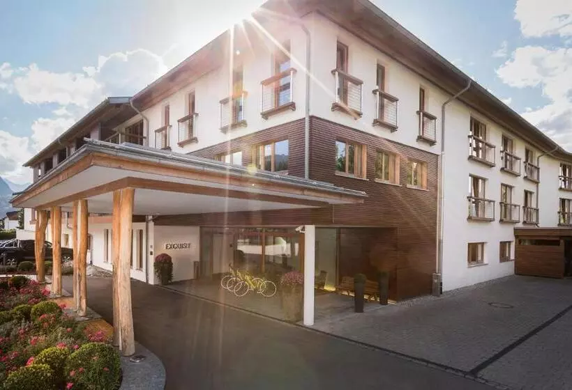 Отель Exquisit