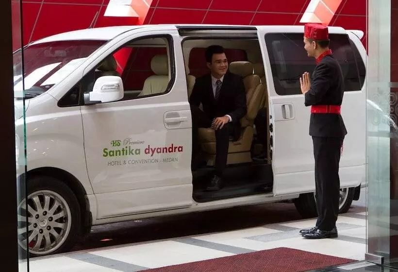 Santika Premiere Dyandra Hotel & Convention Medan