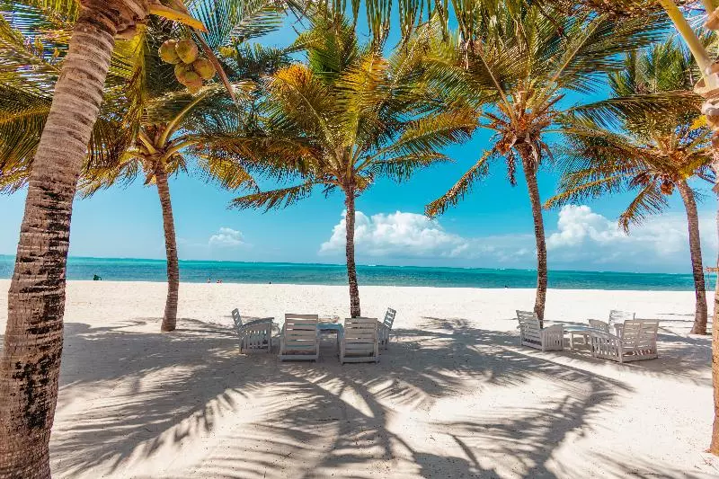 هتل Twiga Beach & Spa