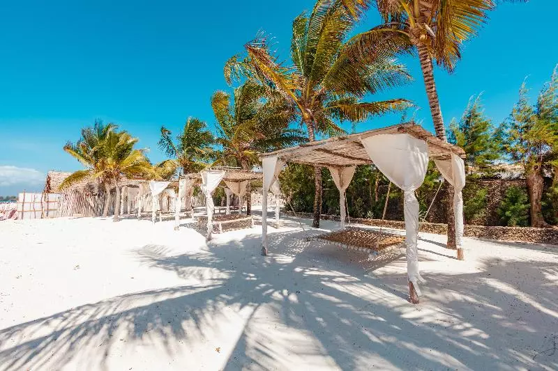 هتل Twiga Beach & Spa