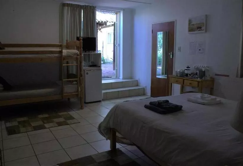 پانسیون Bisibee Guest House