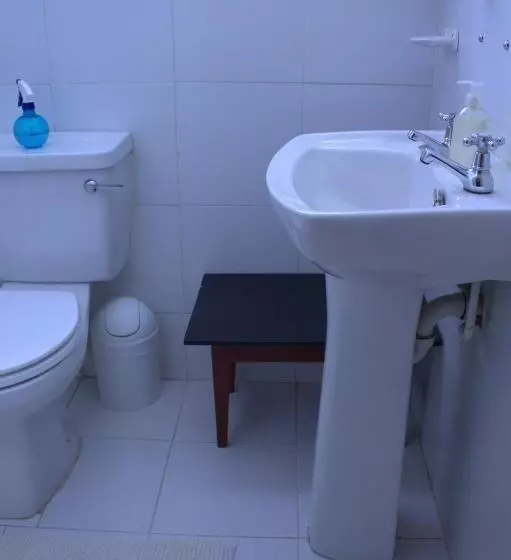 پانسیون Bisibee Guest House